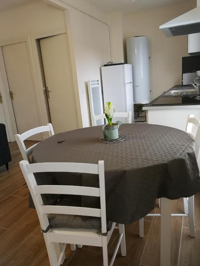 Appartement T4 Lumineux Avec Balcon - 3Eme Etage Sans Ascenseur 塔布 外观 照片